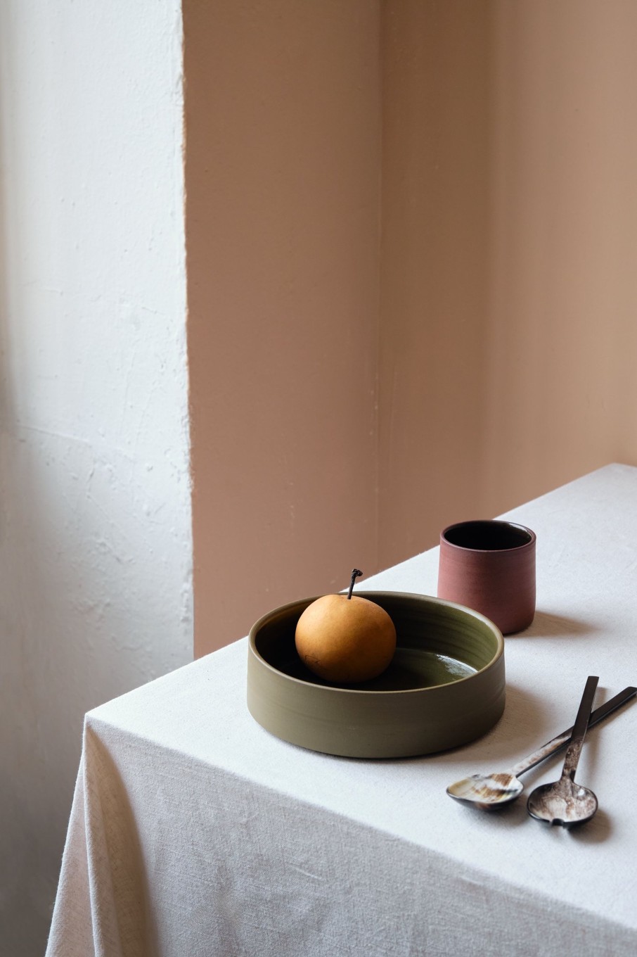 Ceramic POPHAMS | Medium Moss Green Serving Bowl By Andrea Roman