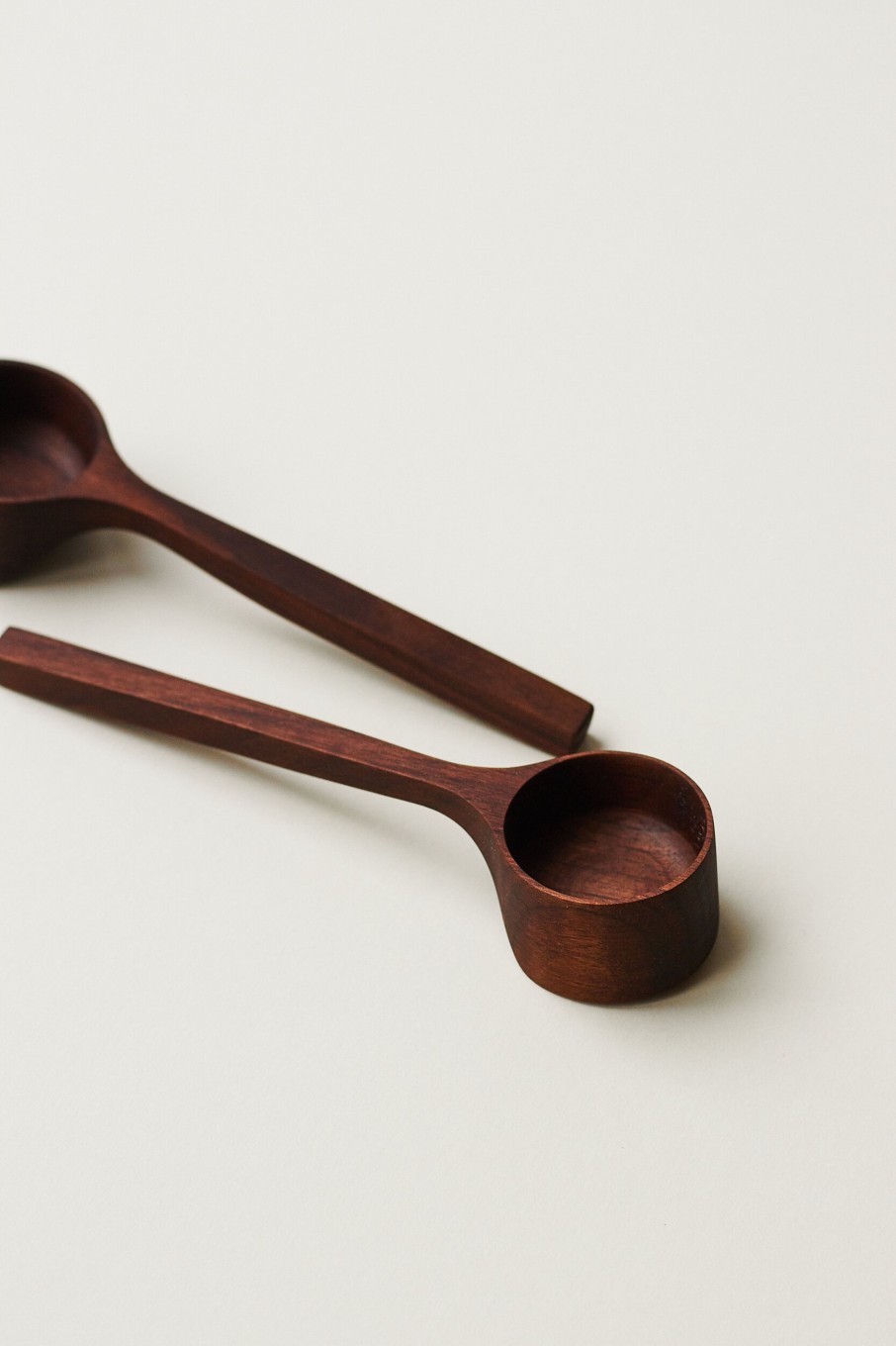 Pophams Collection POPHAMS | English Walnut Coffee Scoop By Selwyn House